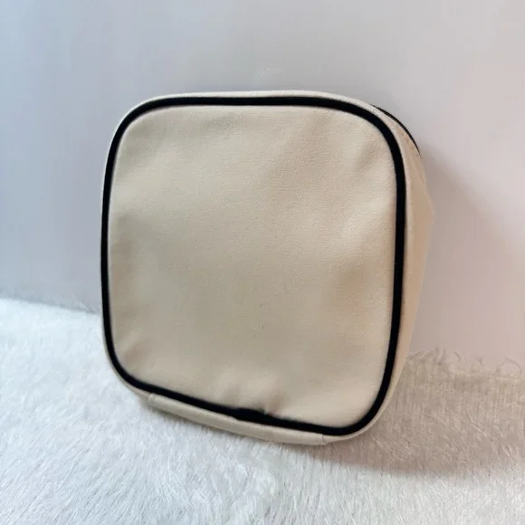 CHANEL Makeup Cosmetic Bag 🤍 - Picture 2 of 6